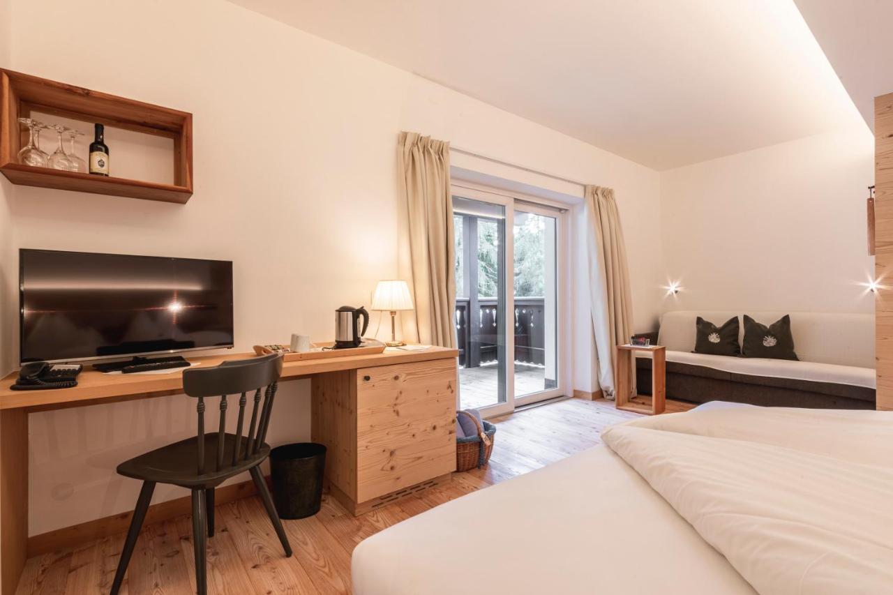 Hotel Tann Колалбо Екстериор снимка
