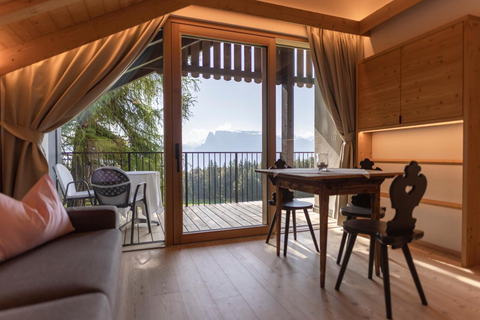Hotel Tann Колалбо Екстериор снимка