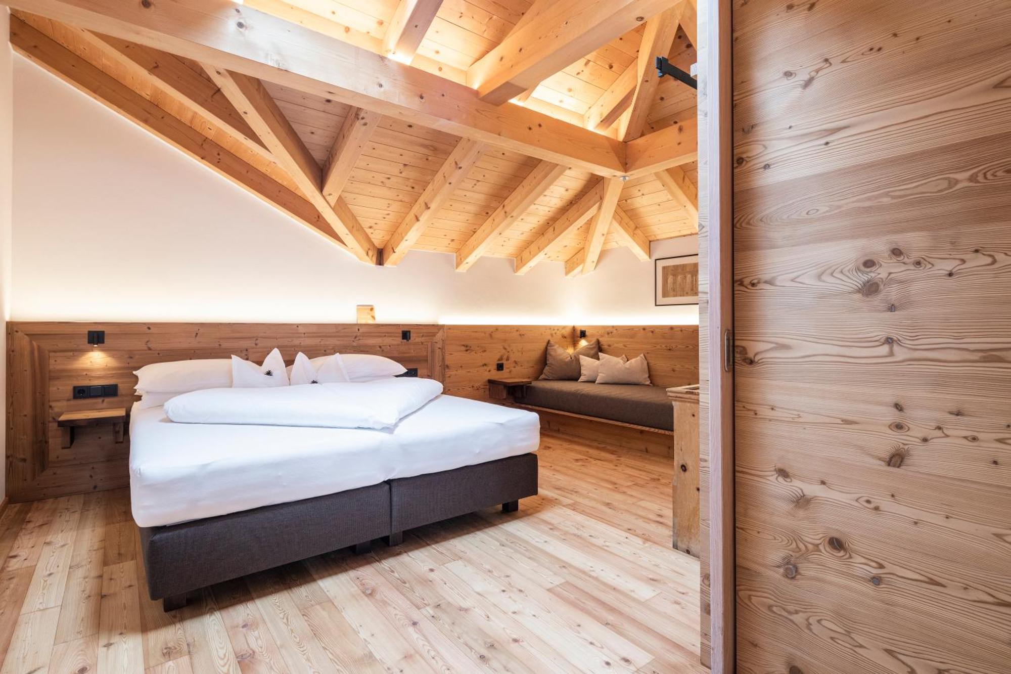 Hotel Tann Колалбо Екстериор снимка