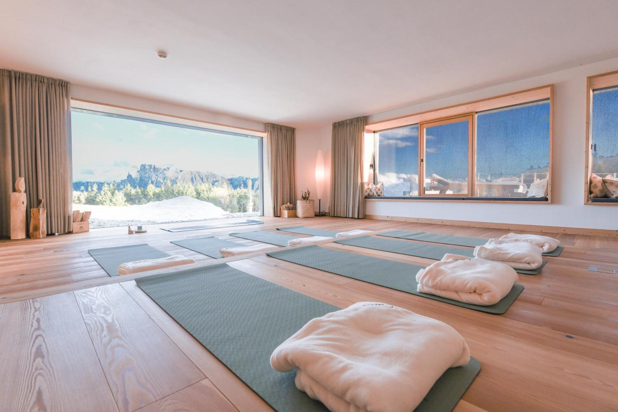 Hotel Tann Колалбо Екстериор снимка